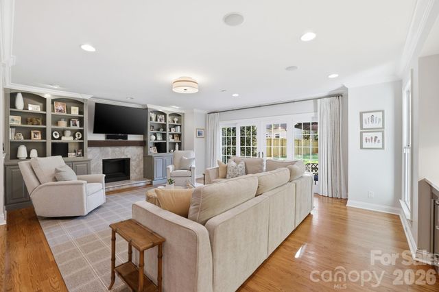 2927 Somerset Drive, Charlotte, NC 28209