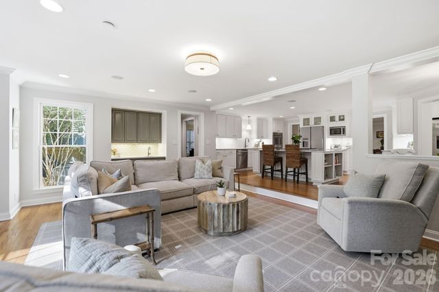 2927 Somerset Drive, Charlotte, NC 28209