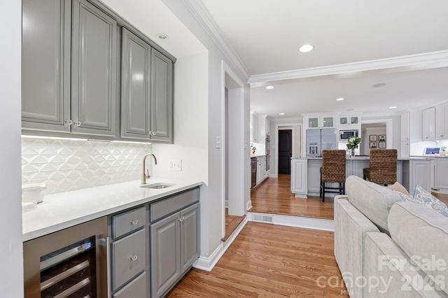 2927 Somerset Drive, Charlotte, NC 28209