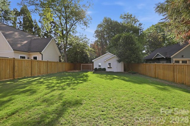 2927 Somerset Drive, Charlotte, NC 28209