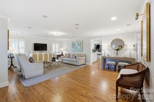 2927 Somerset Drive, Charlotte, NC 28209