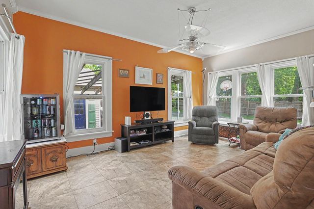 256 N Roosevelt Ave, Wichita, KS 67208