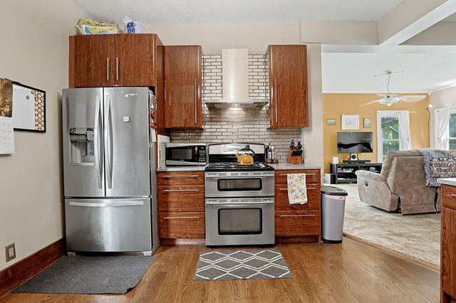 256 N Roosevelt Ave, Wichita, KS 67208