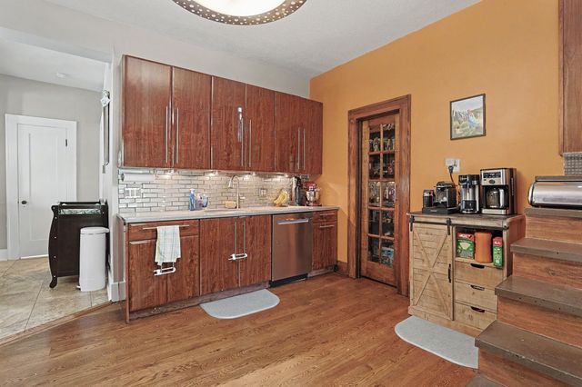 256 N Roosevelt Ave, Wichita, KS 67208