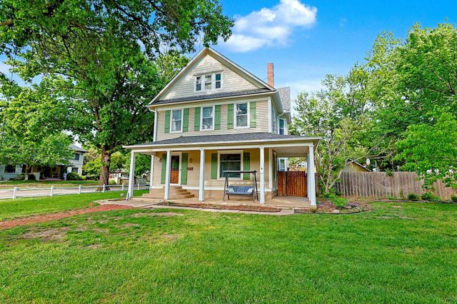256 N Roosevelt Ave, Wichita, KS 67208