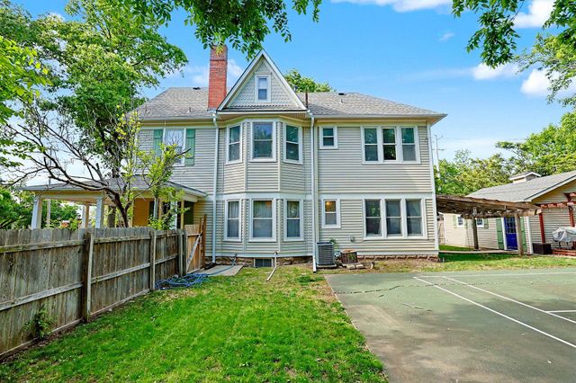 256 N Roosevelt Ave, Wichita, KS 67208