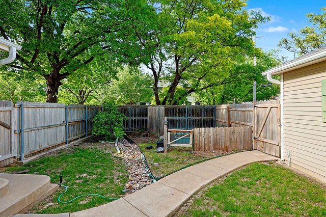 256 N Roosevelt Ave, Wichita, KS 67208