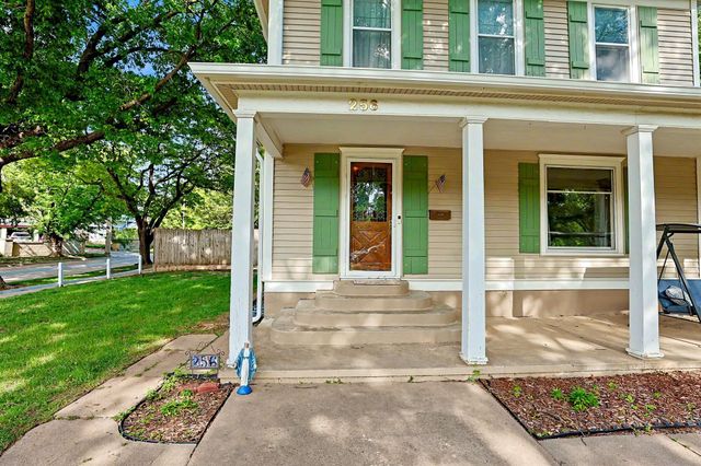 256 N Roosevelt Ave, Wichita, KS 67208
