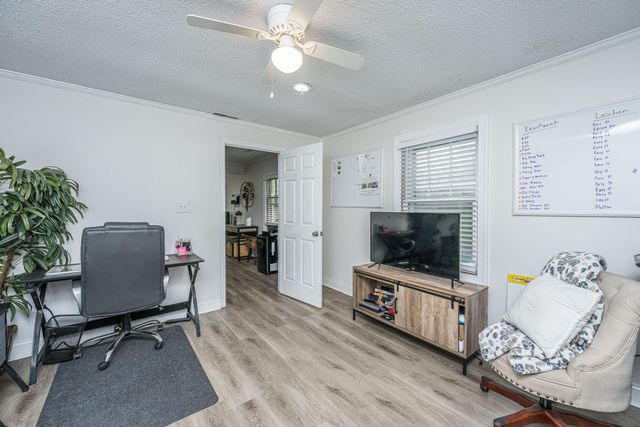 2136 Easy Street, North Charleston, SC 29406