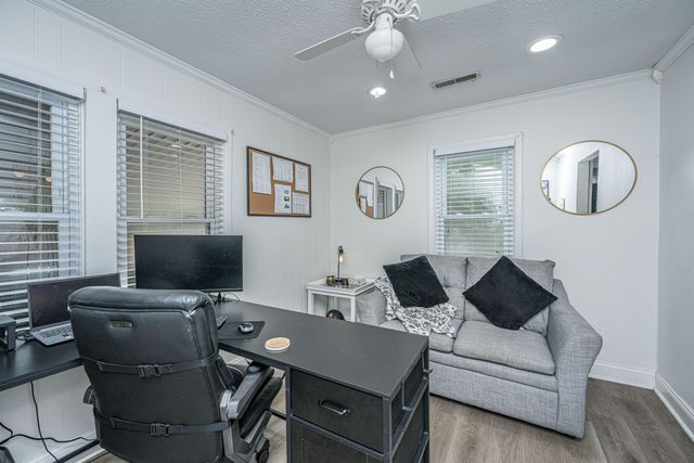 2136 Easy Street, North Charleston, SC 29406