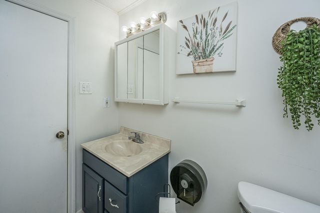 2136 Easy Street, North Charleston, SC 29406