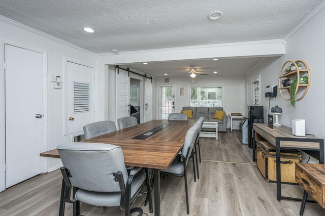 2136 Easy Street, North Charleston, SC 29406
