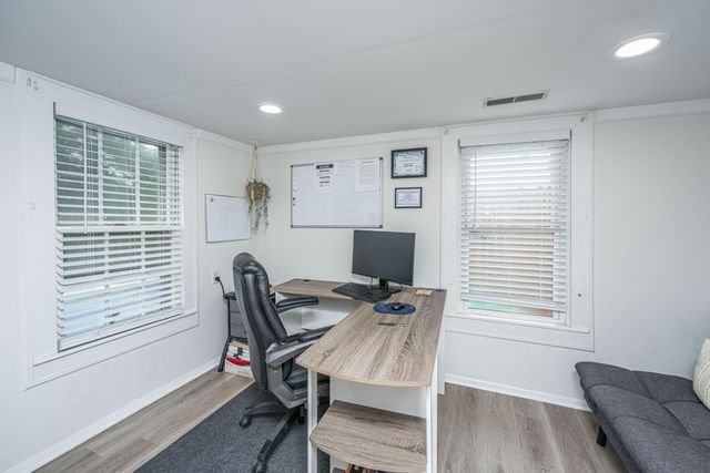 2136 Easy Street, North Charleston, SC 29406