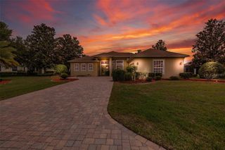 8308 MOBILE CIRCLE, Weeki Wachee, FL 34613