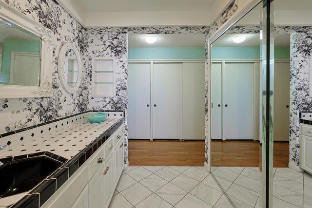 610 Country Club, Coronado, CA 92118