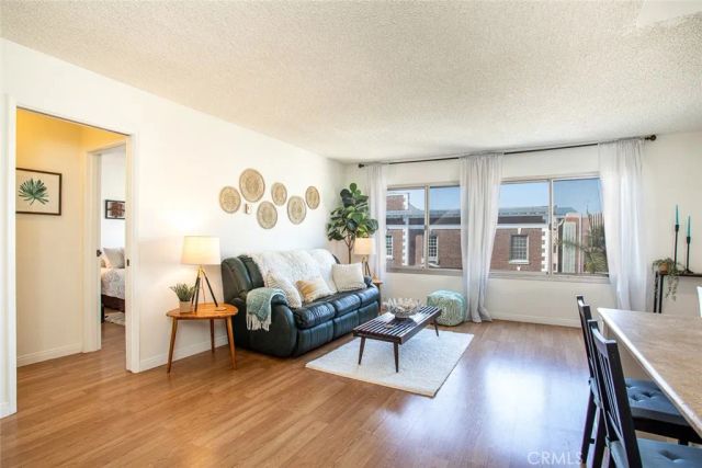 250 Linden Avenue 25, Long Beach, CA 90802