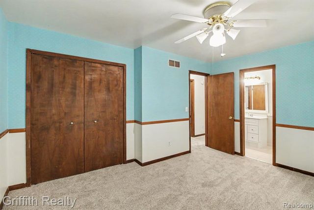 5096 Walker Drive, Brighton, MI 48114