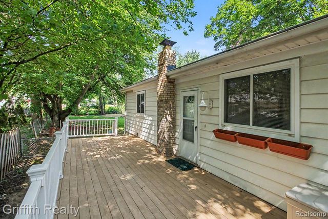 5096 Walker Drive, Brighton, MI 48114