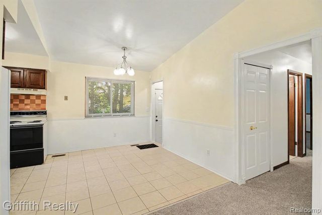 5096 Walker Drive, Brighton, MI 48114