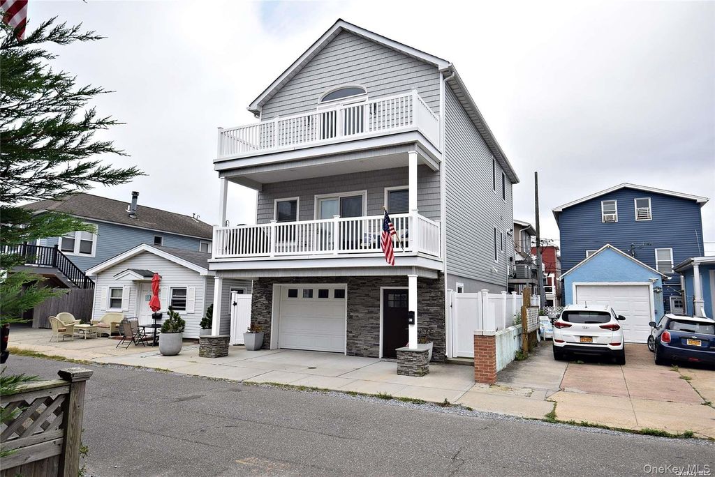 41 Nebraska Street, Long Beach, NY 11561
