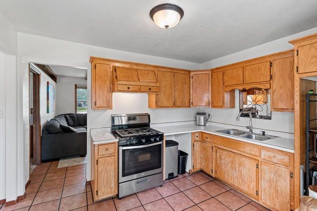 1429 S ONEIDA STREET, Green Bay, WI 54304