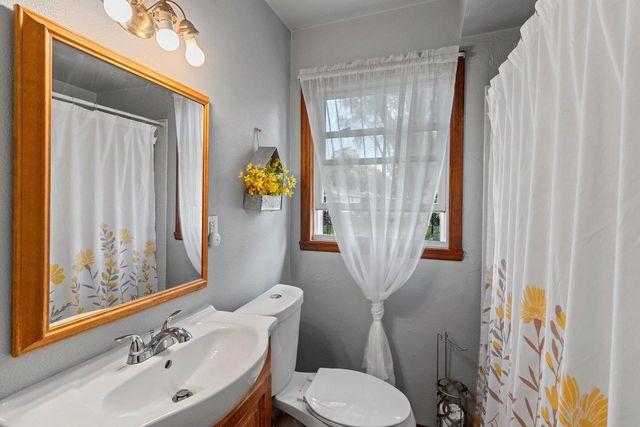 1429 S ONEIDA STREET, Green Bay, WI 54304
