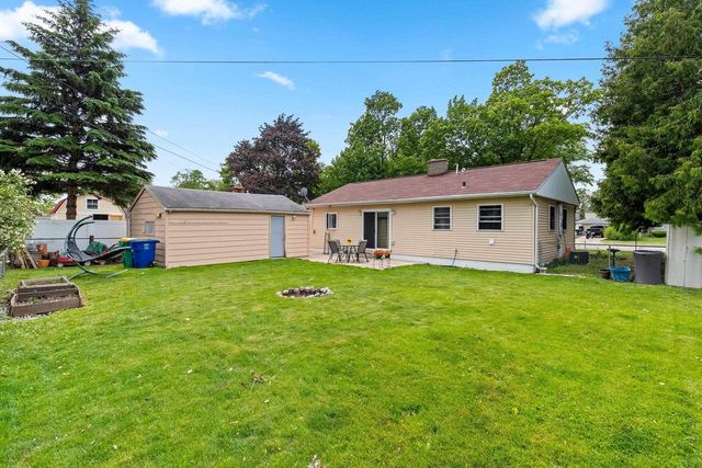 1429 S ONEIDA STREET, Green Bay, WI 54304