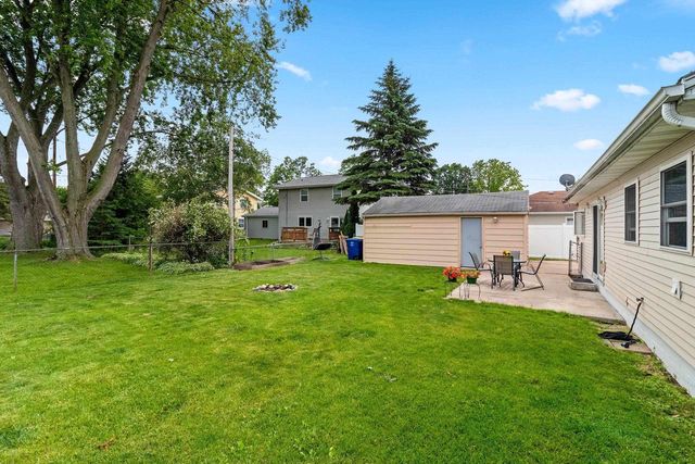1429 S ONEIDA STREET, Green Bay, WI 54304