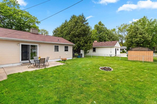 1429 S ONEIDA STREET, Green Bay, WI 54304