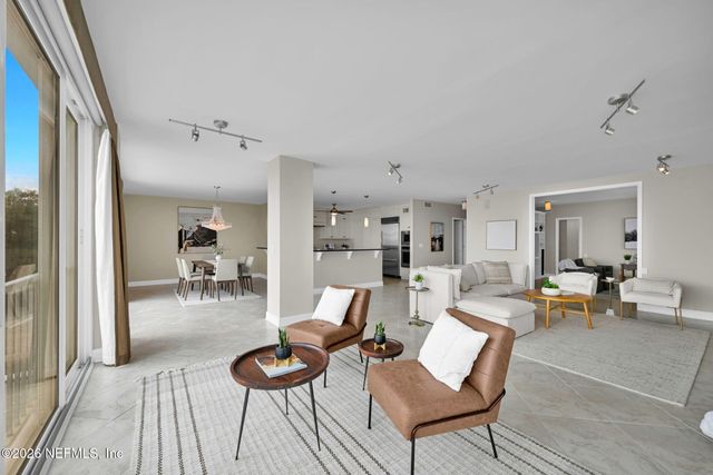 1596 LANCASTER Terrace 3B, Jacksonville, FL 32204