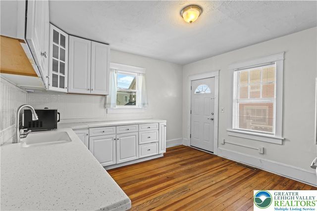 726 Pembroke Road, Bethlehem City, PA 18018