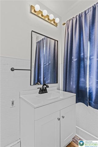 726 Pembroke Road, Bethlehem City, PA 18018