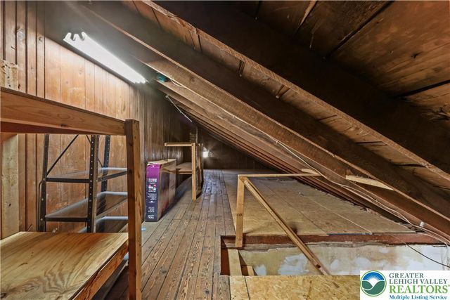 726 Pembroke Road, Bethlehem City, PA 18018