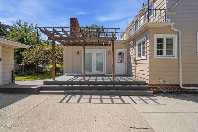 4221 Rugby Drive, Toledo, OH 43614