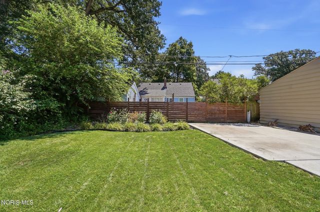 4221 Rugby Drive, Toledo, OH 43614