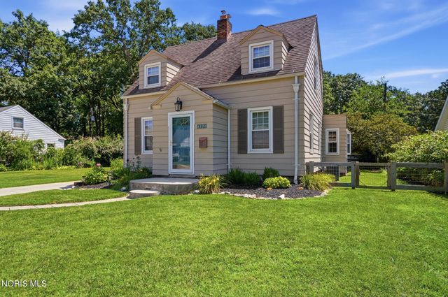 4221 Rugby Drive, Toledo, OH 43614