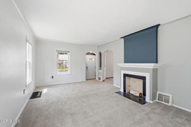 4221 Rugby Drive, Toledo, OH 43614