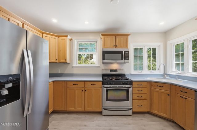 4221 Rugby Drive, Toledo, OH 43614