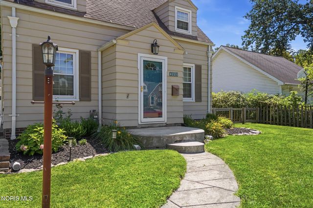 4221 Rugby Drive, Toledo, OH 43614