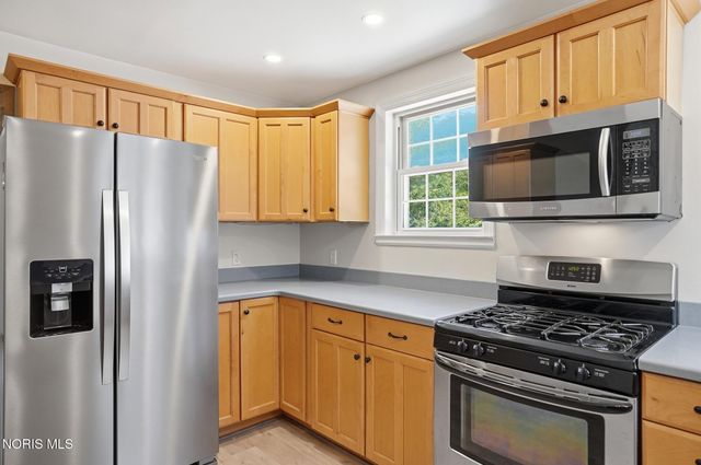 4221 Rugby Drive, Toledo, OH 43614