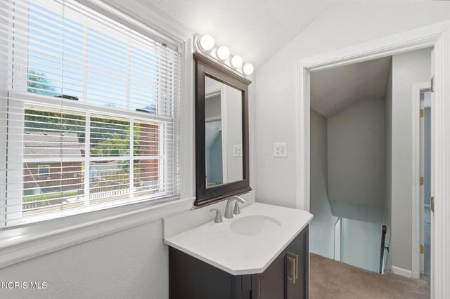 4221 Rugby Drive, Toledo, OH 43614