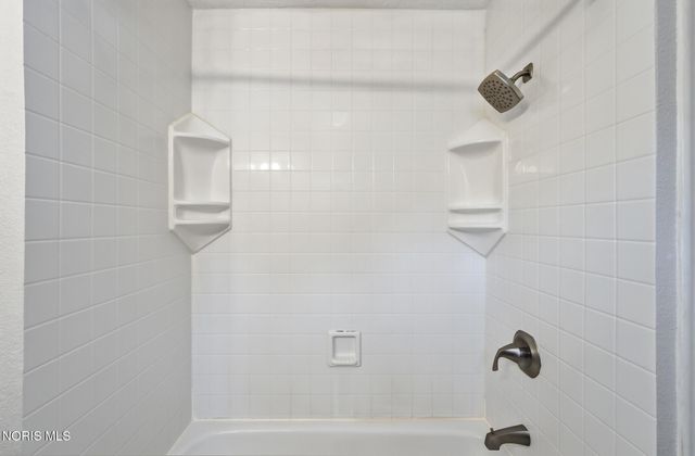 4221 Rugby Drive, Toledo, OH 43614