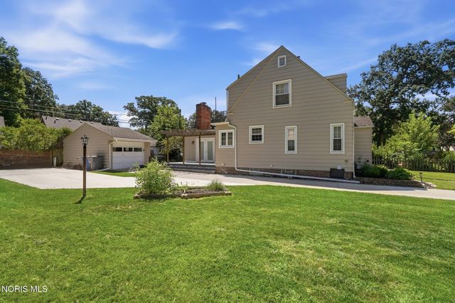 4221 Rugby Drive, Toledo, OH 43614