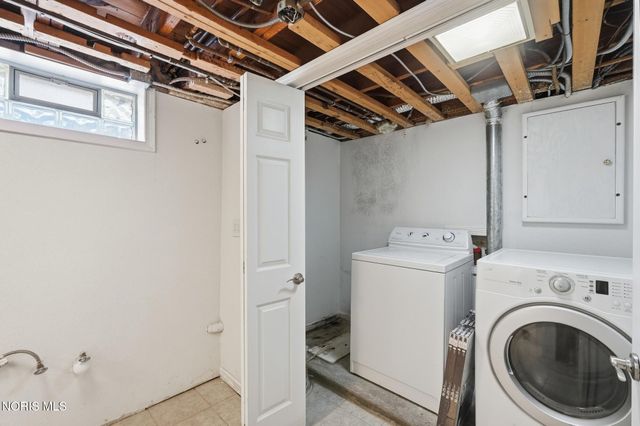 4221 Rugby Drive, Toledo, OH 43614