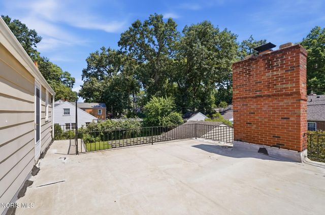 4221 Rugby Drive, Toledo, OH 43614