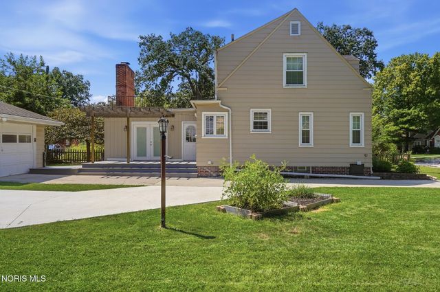 4221 Rugby Drive, Toledo, OH 43614