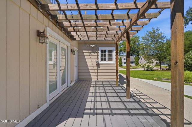 4221 Rugby Drive, Toledo, OH 43614