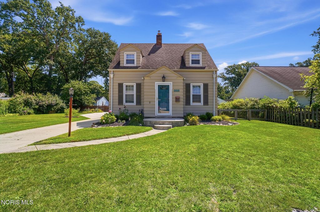 4221 Rugby Drive, Toledo, OH 43614
