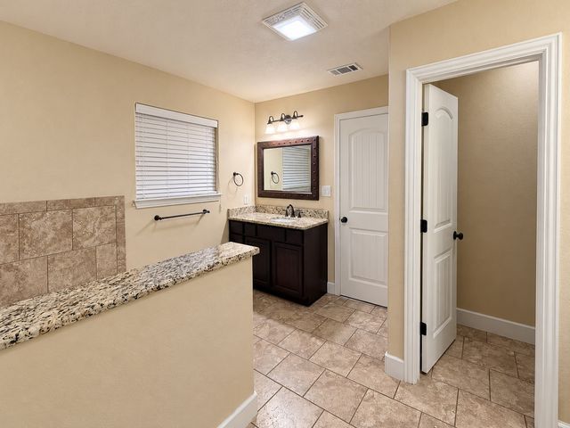 2811 S Lillis Lane, Denison, TX 75020