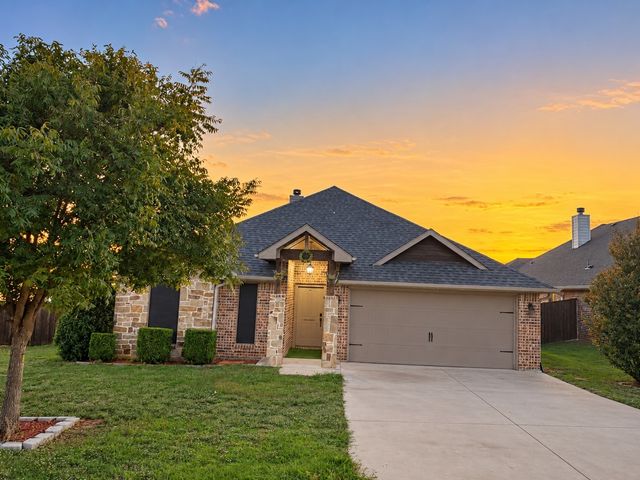 2811 S Lillis Lane, Denison, TX 75020